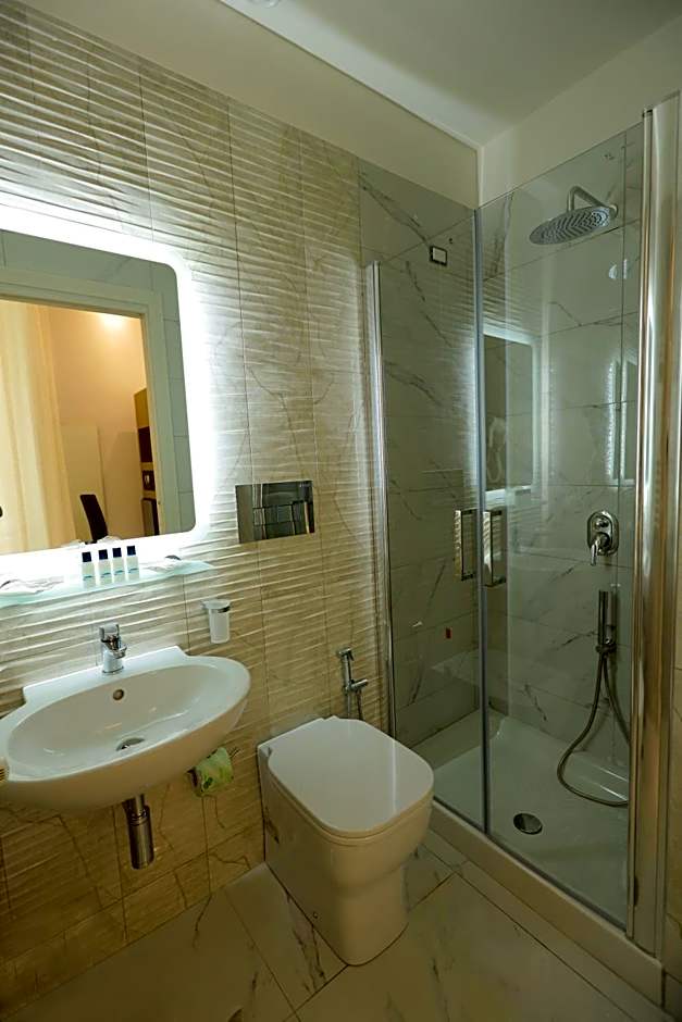 Garibaldi Suite