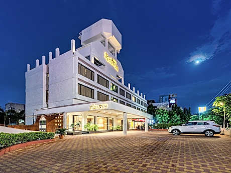 HOTEL PRATHAM