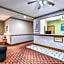 Super 8 by Wyndham Platte City Kansas City Area