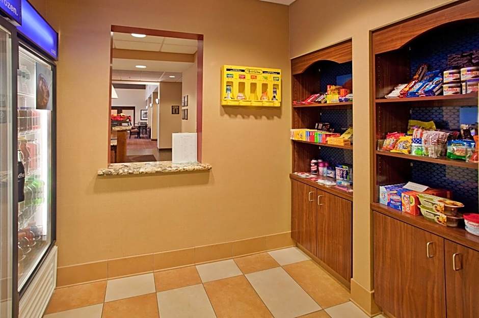 Hampton Inn By Hilton And Suites Watertown