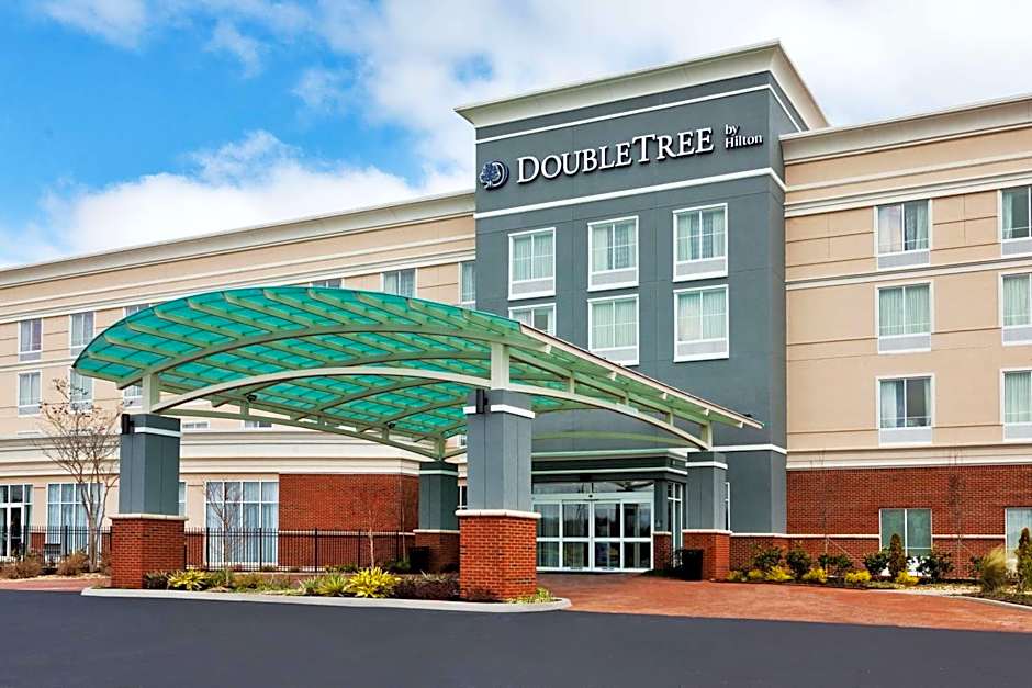 Photo 1 of 40 of DoubleTree by Hilton Dothan