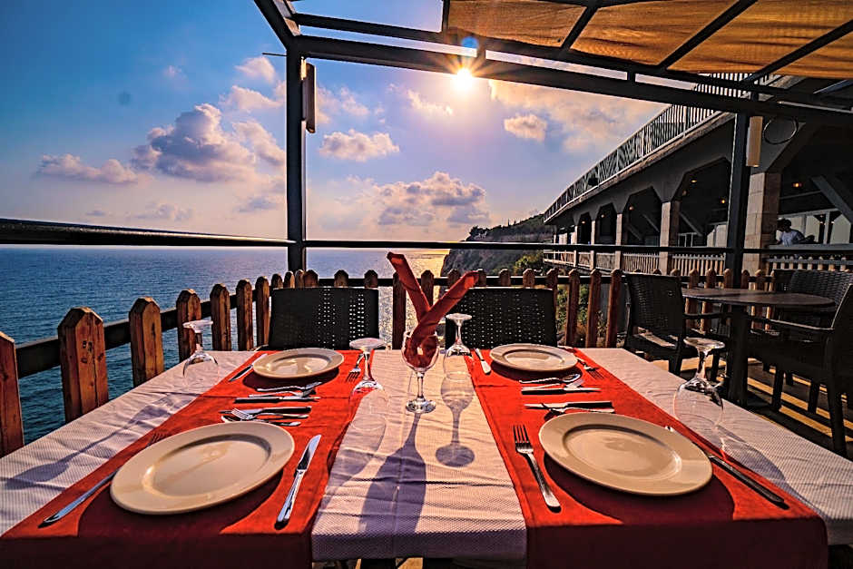 SENZA GARDEN HOLIDAY CLUB