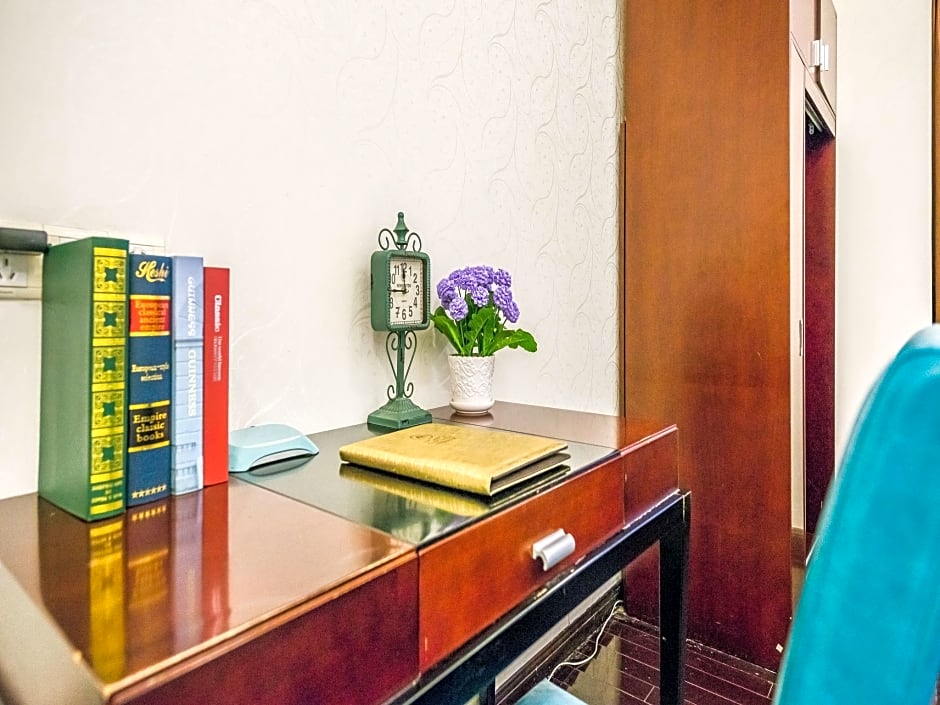 Grand Continental Service Apartment