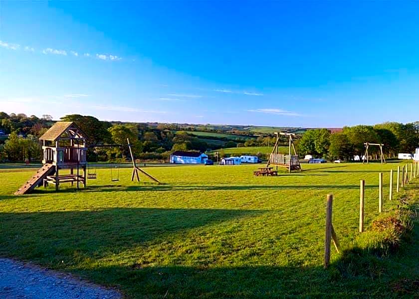 Luxury 6 Bed Lodge with Hot Tub