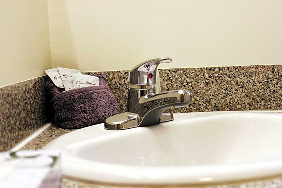 Country Motor Inn