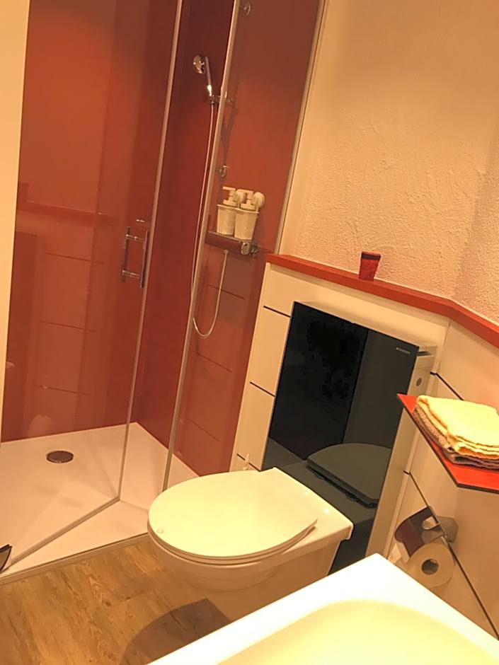 Ruhige Zimmer im Grünen und Studio im Naherholungsgebiet