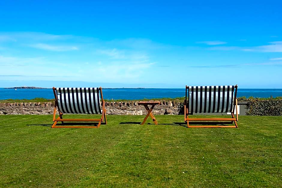 Beach House Hotel