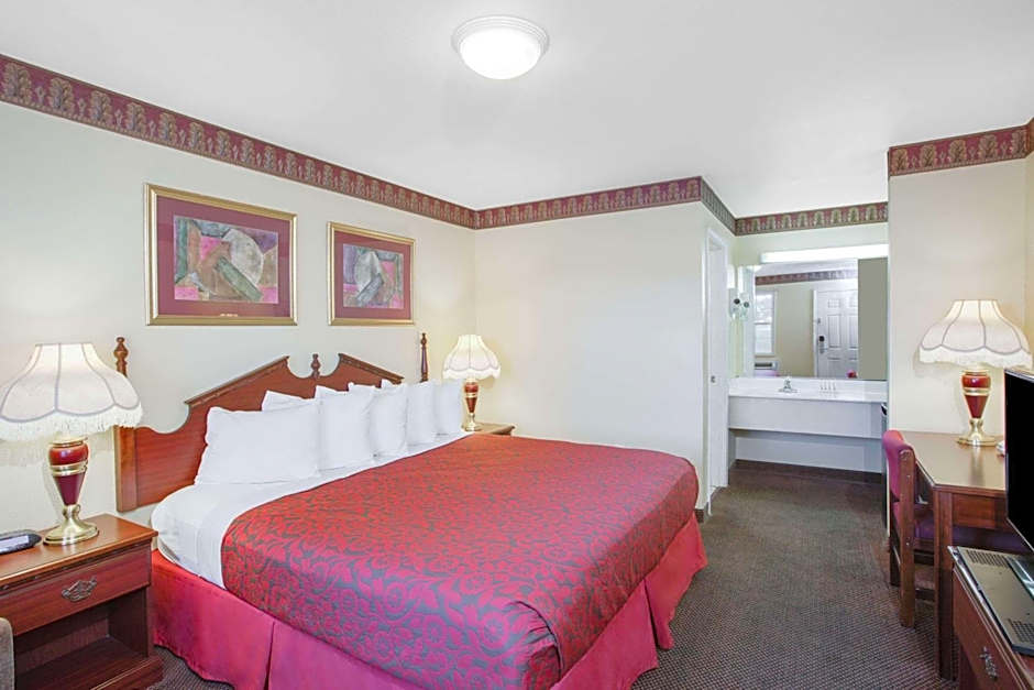 Days Inn by Wyndham Trumann AR