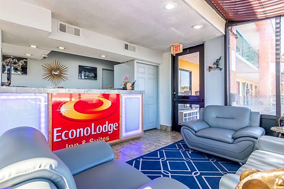 Econo Lodge Inn & Suites Macon North