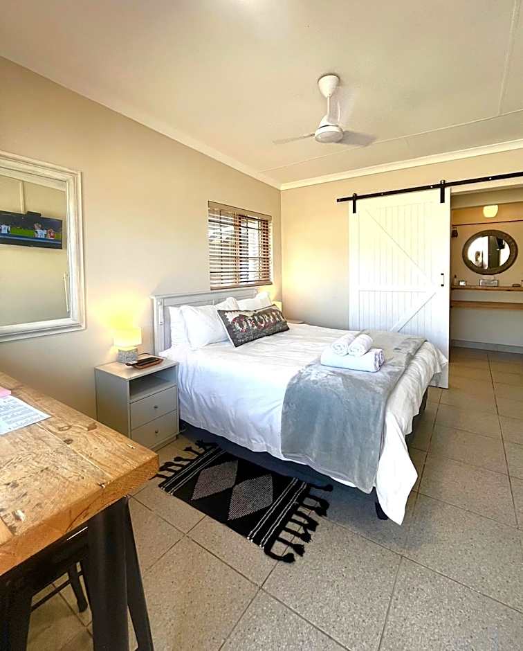 Dolphin Circle Bed and Breakfast