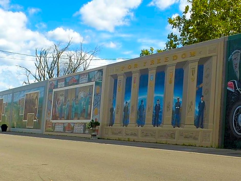 Holiday Inn Express & Suites Ironton By IHG