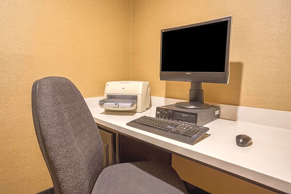 Holiday Inn Express Hotel & Suites Manteca By IHG