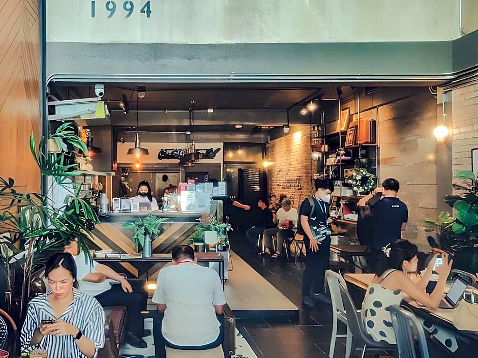 Sailomyen Cafe & Hostel