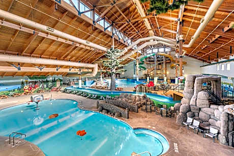 Three Bears Waterpark Resort Near Tomah, an Ascend Collection Hotel
