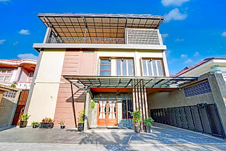 Collection O Padang City Center Near Transmart Padang Formerly De Orchids