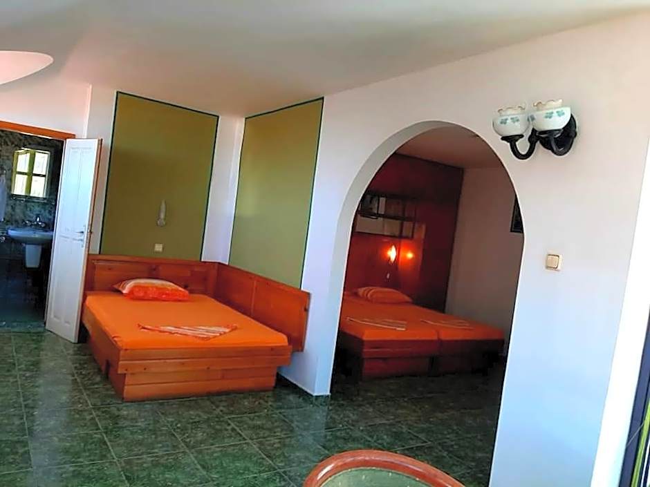 Family Hotel Flora