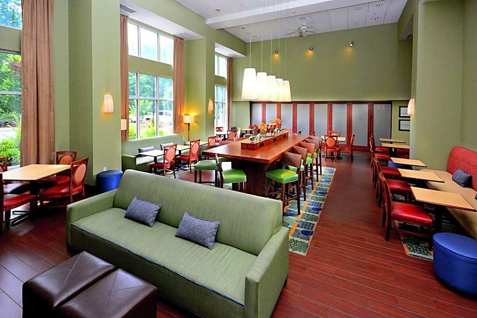 Hampton Inn By Hilton And Suites Charlotte Huntersville