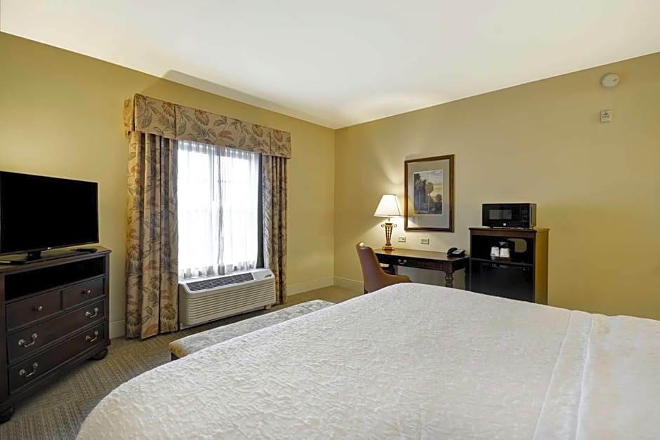 Hampton Inn By Hilton And Suites Savannah Historic District