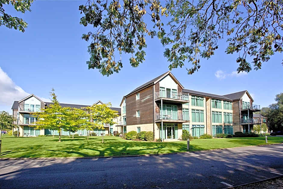 De Vere Cotswold Water Park Apartments