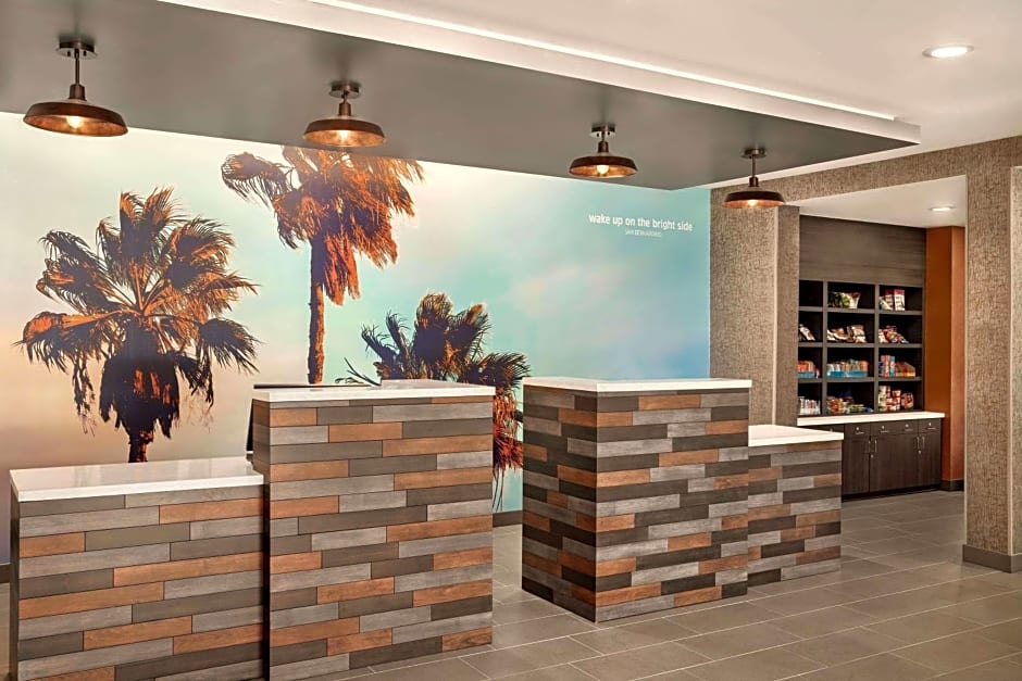 La Quinta Inn & Suites by Wyndham San Bernardino