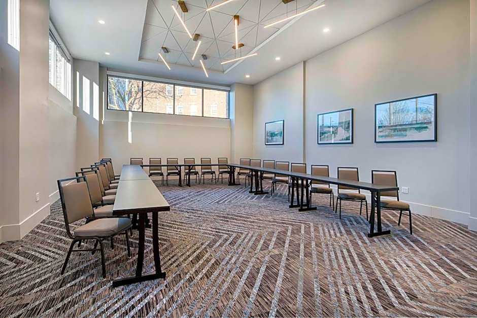 Embassy Suites by Hilton Asheville Downtown