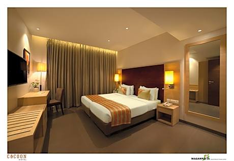 Silk Suite with Balcony