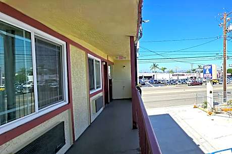 Century Motel Buena Park Anaheim I-5