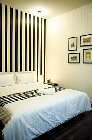 Stripe room (No.3B)