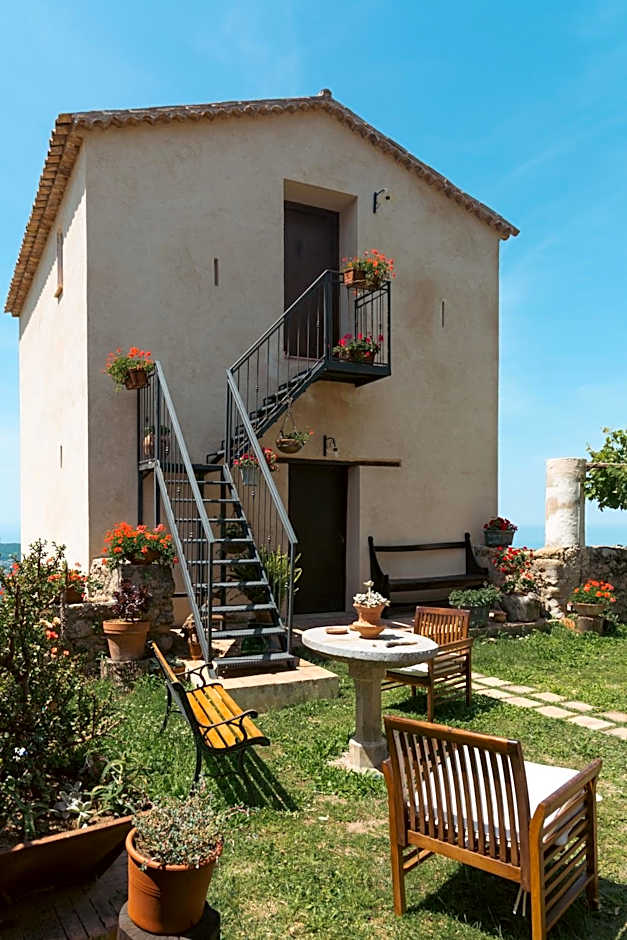 Il Castello di San Sergio