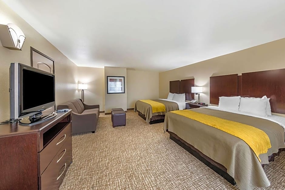 Comfort Inn & Suites Colton