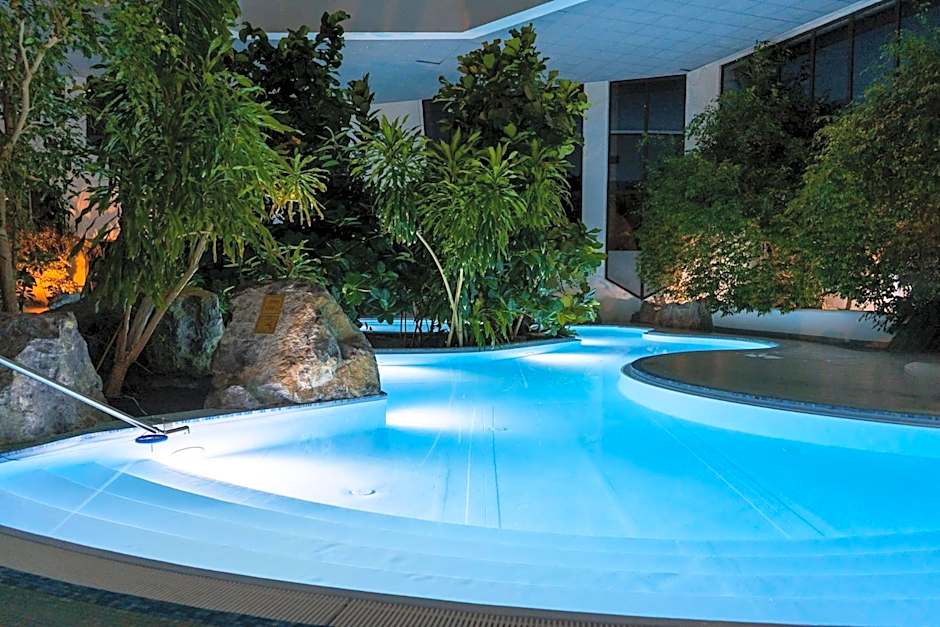 EVENTHOTEL PYRAMIDE & CONGRESS CENTER