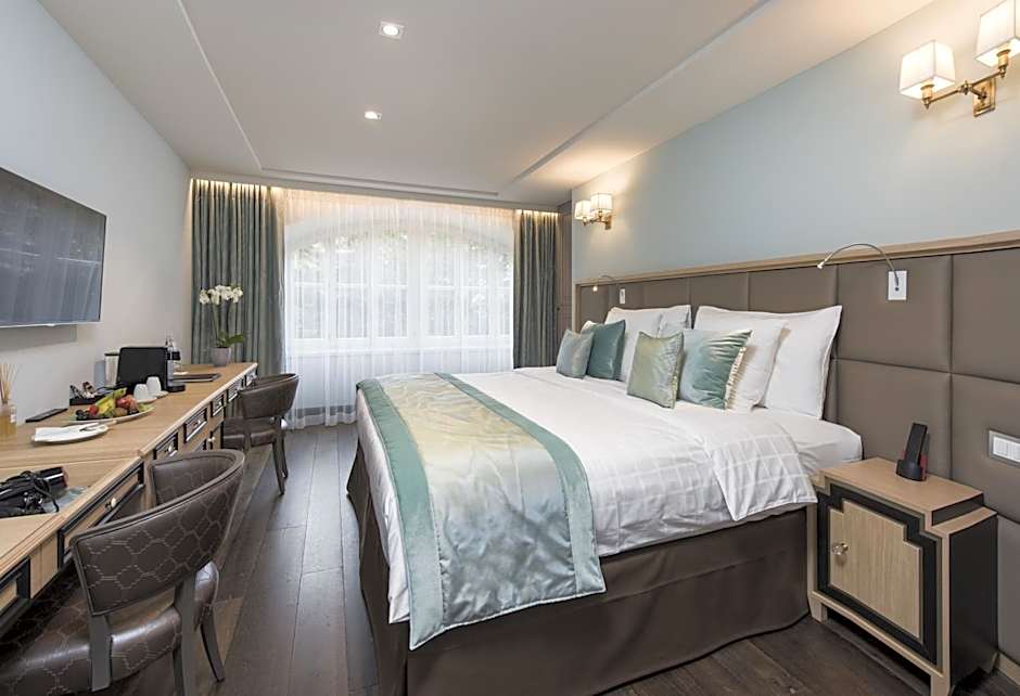 Hotel Bristol