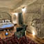 Sarnich Cave Suites