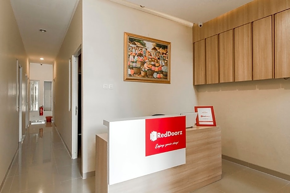 RedDoorz Near Soekarno Hatta Airport