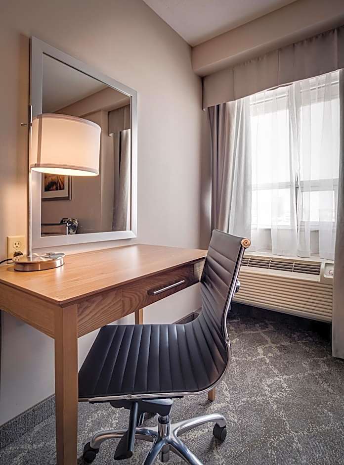 Monte Carlo Inns - Vaughan Suites