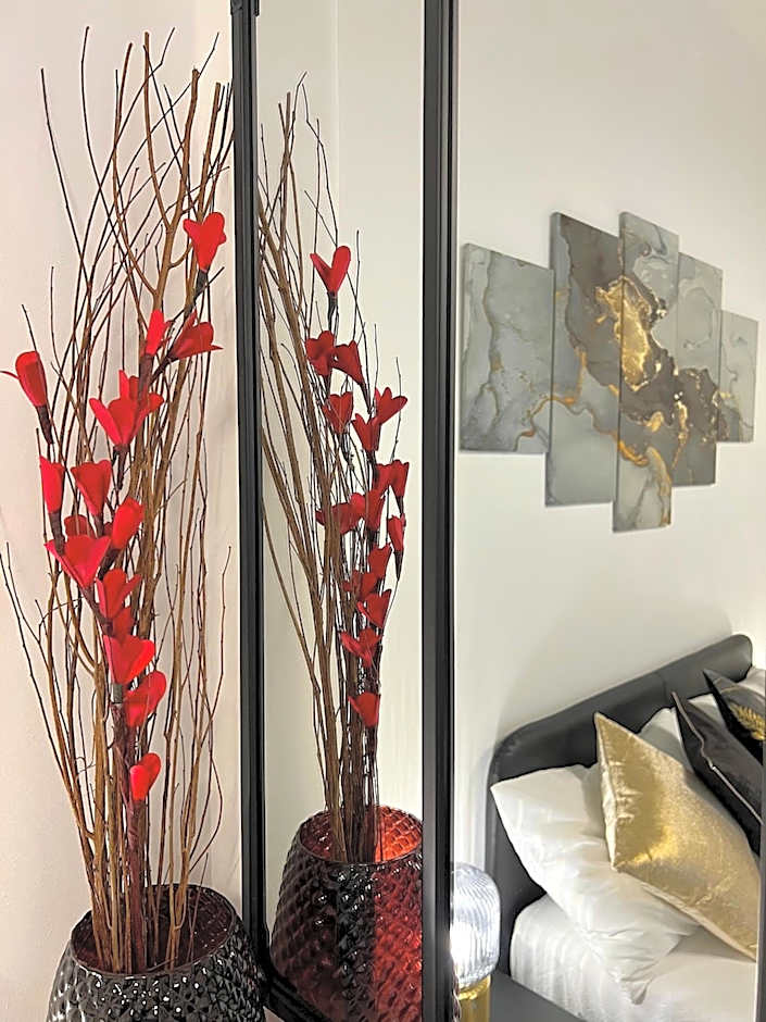 FELLINI SUITES Lungomare near the sea