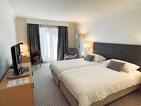 Standard Family Room