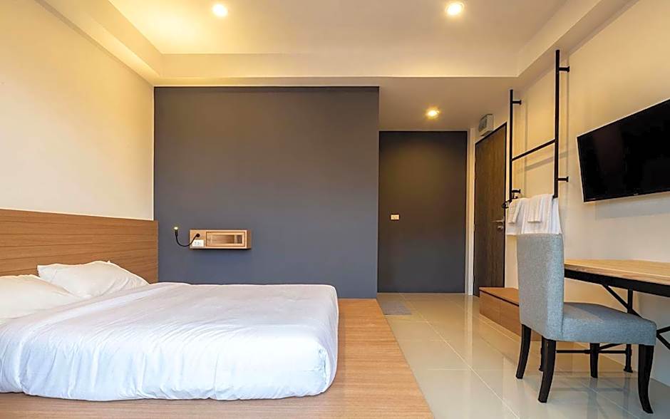 Kata Beach Poshtel Phuket