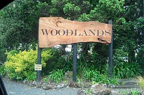 Woodlands Motel
