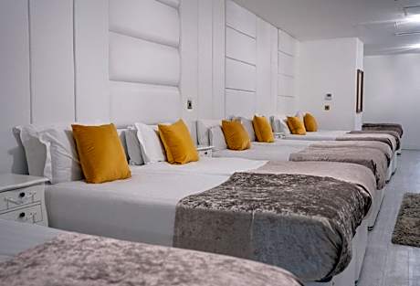 Deluxe Quadruple Room