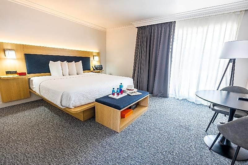 The Live Hotel