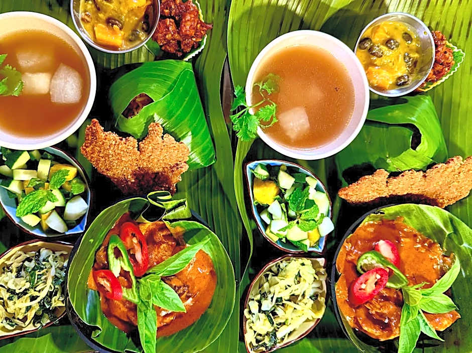 HAKS Boutique B&B with Pool & Farm-to-Table Dining