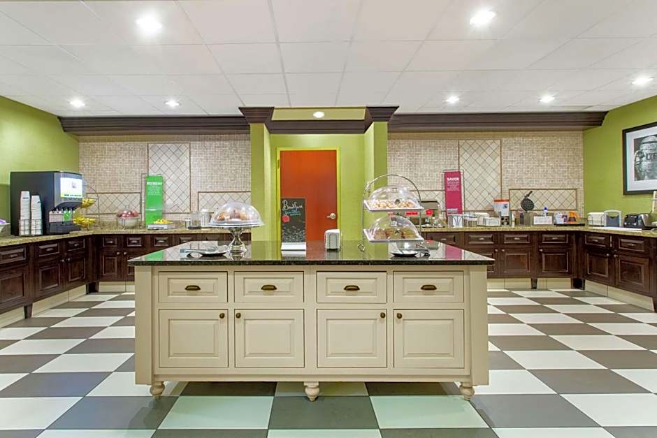 Hampton Inn By Hilton & Suites Albany-Airport, NY