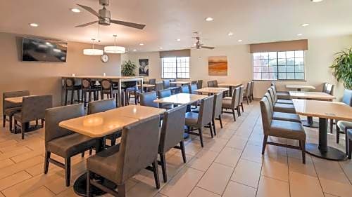 Best Western Plus Colony Inn
