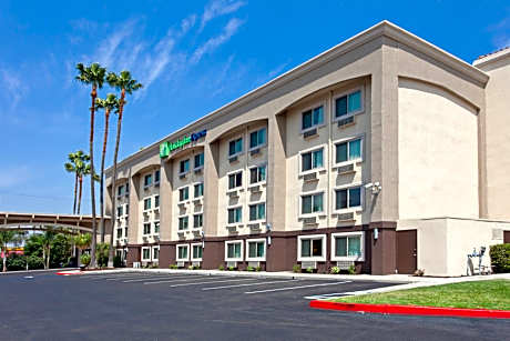 Holiday Inn Express Colton By IHG