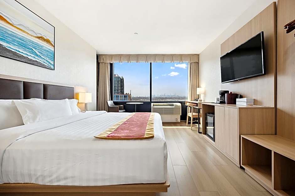 Ramada by Wyndham Flushing Queens