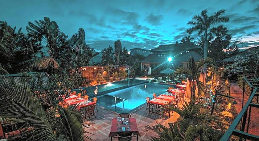 Au Cabaret Vert Hotel