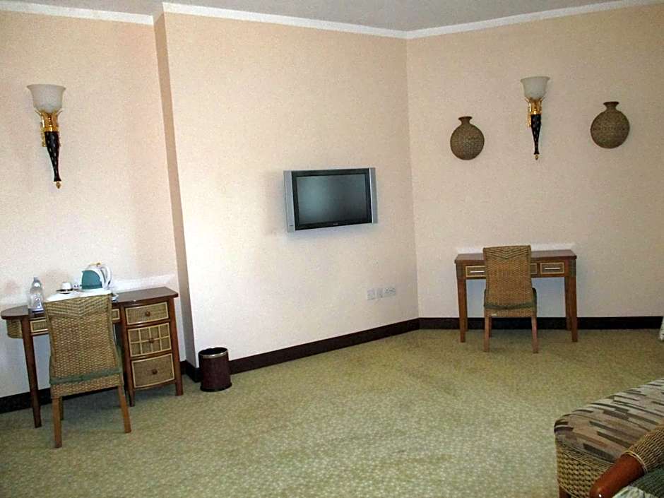 Imperial Royale Hotel