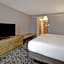 DoubleTree by Hilton St. Louis-Airport