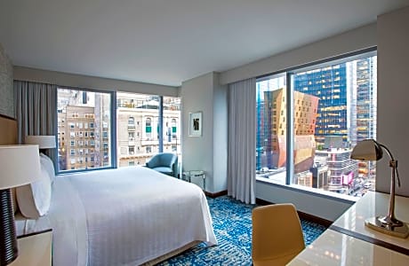 Premium Corner King Room with Midtown View